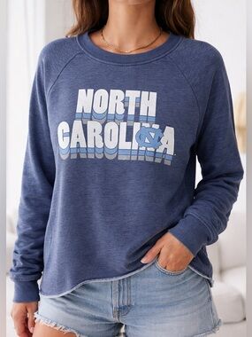 University of North Carolina UNC Crewneck Sweatshirt Blue Women’s Large NEW